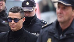  Cristiano Ronaldo 'bỏ rơi' bạn gái vì lo sợ bị bắt giữ