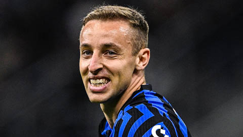 Người hùng Inter thừa nhận suýt ngất sau khi ghi bàn loại Barca