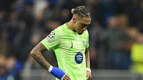 Raphinha cân bằng kỷ lục của Ronaldo, khóc vì bị loại 