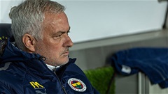 Huyền thoại Fenerbahce yêu cầu sa thải Mourinho ngay lập tức