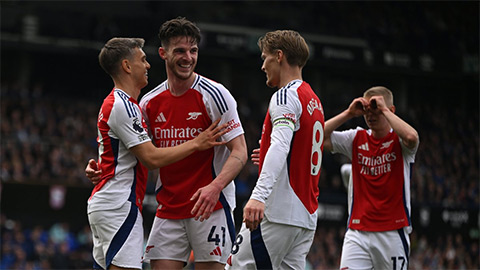 Sau 'cúp thắng Real Madrid', Arsenal cần đoạt cả 'cúp thắng Liverpool'