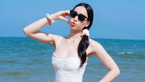 Ngọc nữ bóng chuyền Hoàng Thị Thảo hóa thần tiên tỷ tỷ, khoe vòng 1 lấp ló