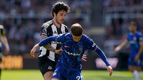 Trực tiếp Newcastle 1-0 Chelsea: Chelsea nỗ lực tìm bàn thắng
