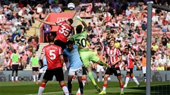 Southampton thoát được kỷ lục tồi tệ
