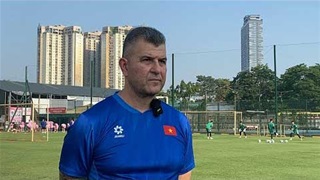 HLV Roland đặt kỳ vọng vào lứa U16 Việt Nam trong lần thứ 2 dẫn dắt