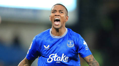 Ashley Young nguy cơ thất nghiệp ở tuổi 39 
