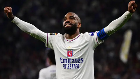 Màn chia tay ý nghĩa của Lacazette