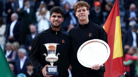 Alcaraz hạ đẹp Sinner ở chung kết Rome Masters, tự tin hướng về Roland Garros