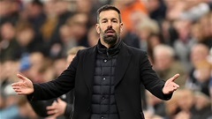 Van Nistelrooy trên đường rời Leicester