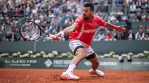 Djokovic thắng oanh liệt ở Geneva Open, tự thưởng vé bán kết ngày sinh nhật tuổi 38