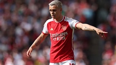 Arsenal giữ chân Trossard