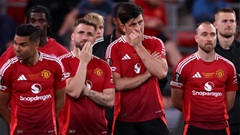 Bruno Fernandes được 'cầu xin' ở lại MU