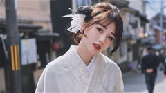 Hot girl Hà Kim - runner quyến rũ đang khoe sắc ở xứ sở hoa anh đào