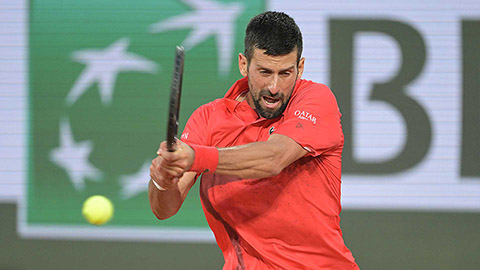 Novak Djokovic thắng nhàn tay vợt hạng 153, quyết tranh Roland Garros với Sinner - Alcaraz