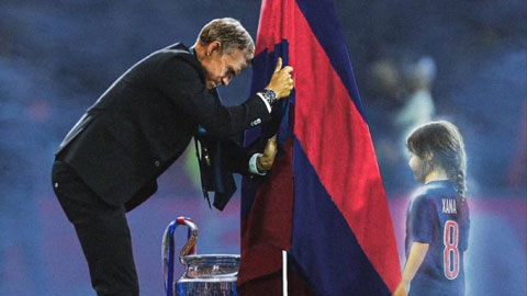 Luis Enrique & khoảnh khắc lặng người sau chức vô địch