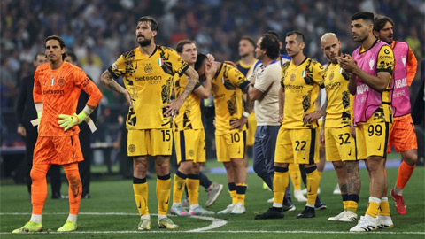 Chỉ một fan đến chào đón Inter Milan trở về Italia