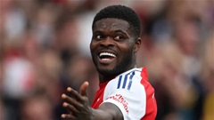 Arsenal loại bỏ 17 cầu thủ sau mùa giải trắng tay