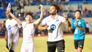 Xuân Son cùng Nam Định ăn mừng cực sung khi vô địch V-League