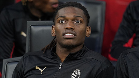 Barca đổi Araujo lấy Leao