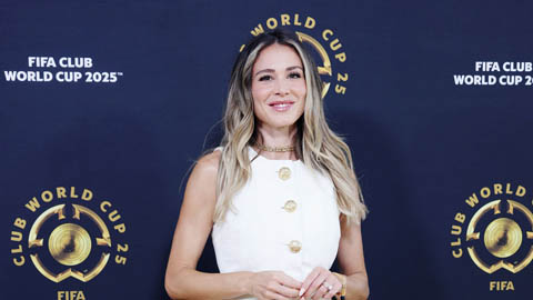 Nữ MC quyến rũ làm nóng sân cỏ FIFA Club World Cup