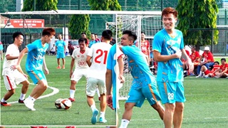VIDEO Hoàng Đức cười nể trước chất "quái" của Văn Quyết