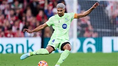 Barca sẵn sàng bán Araujo, tiến gần Nico Williams