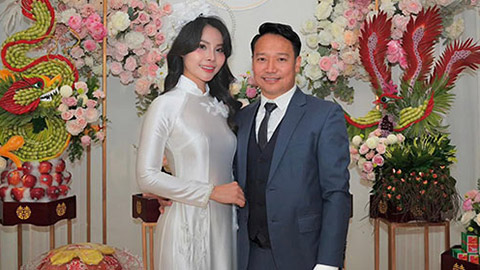 HLV Vũ Hồng Việt sắp cưới 'hot girl' xinh đẹp của VTV