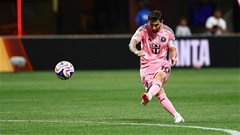 Messi đá phạt siêu hạng, Ronaldo 'cày bàn' từ penalty 