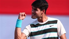 ‘Vua đất nện’ Carlos Alcaraz phô diễn sức mạnh trước Rinderknech, tiến vào bán kết Queen's Club