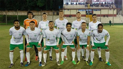 4 cầu thủ Brazil 'đấu kiếm' trong phòng thay đồ