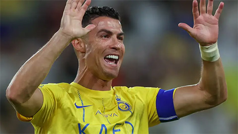 Cristiano Ronaldo gia hạn hợp đồng với Al Nassr đến năm 2026 