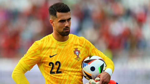Porto chốt giá bán thủ môn Diogo Costa
