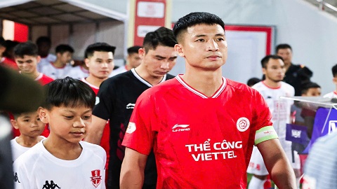 Trung vệ đội tuyển Việt Nam ký hợp đồng mới với Thể Công Viettel
