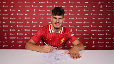 Liverpool ra mắt tân binh Kerkez