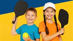 Xu hướng độc lạ khi 'khối nghỉ hè' ăn ngủ cùng pickleball