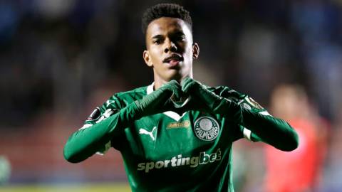Chelsea vs Palmeiras và điều trớ trêu mang tên Estevao