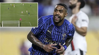 VIDEO hậu vệ Man City bất lực bám đuổi trước cú nước rút siêu tốc độ