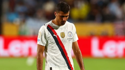 Man City: Rodri đang làm khó sư phụ Pep Guardiola 
