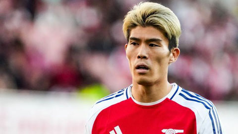Arsenal chấm dứt hợp đồng với Tomiyasu, fan khóc hết nước mắt