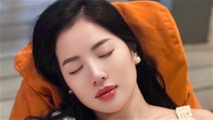 Loan Barbie khiến fan nhớ đến 'nàng công chúa ngủ trong rừng'