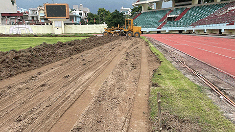 Hàng loạt sân bóng V.League bước vào mùa tân trang