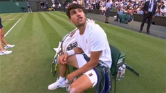 Carlos Alcaraz tức giận vì thay thế trọng tài biên tại Wimbledon