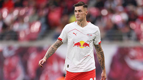 Lộ lí do khiến thương vụ Benjamin Sesko đến Arsenal đổ bể