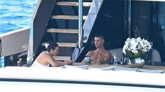 Hình ảnh mới nhất của Cristiano Ronaldo sau khi vắng mặt ở đám tang Diogo Jota