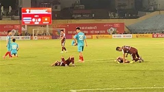 Thái Lan ôm nhau ăn mừng sau khi hòa dàn tuyển thủ Việt Nam tại giải Công an - Cảnh sát ASEAN 2025