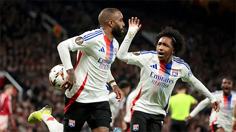 Lyon 'lội ngược dòng', bất ngờ ở lại Ligue 1