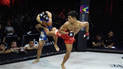 'McGregor Việt Nam' Danh Trung tung cú đá xoay, võ sĩ Trung Hiếu nhập viện khẩn cấp
