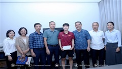 Lãnh đạo LĐBĐVN thăm hỏi cầu thủ Nguyễn Thị Tuyết Ngân