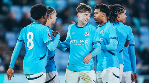 Sự đáng sợ của Man City không nằm ở... Man City