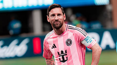 Lionel Messi phá kỷ lục của Ronaldo